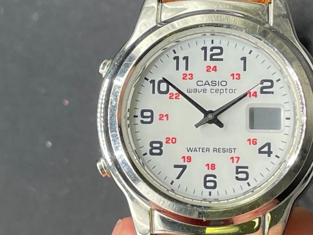Casio Wave Ceptor Watch Easy Reader Military Time 4756 WVQ-140A Silver Tone